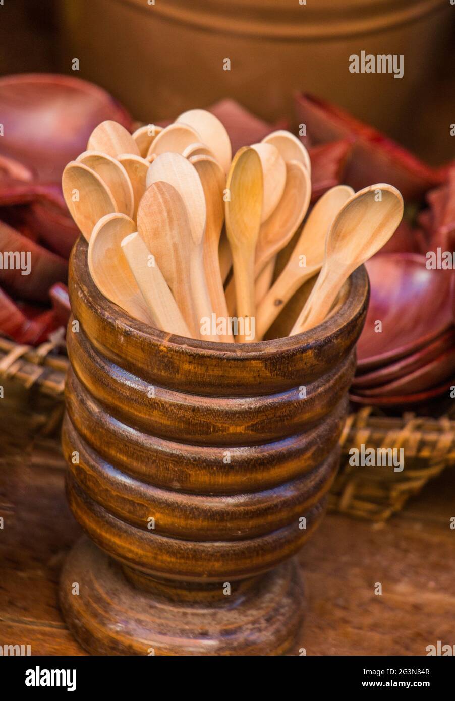 Teelöffel aus Holz Stockfoto