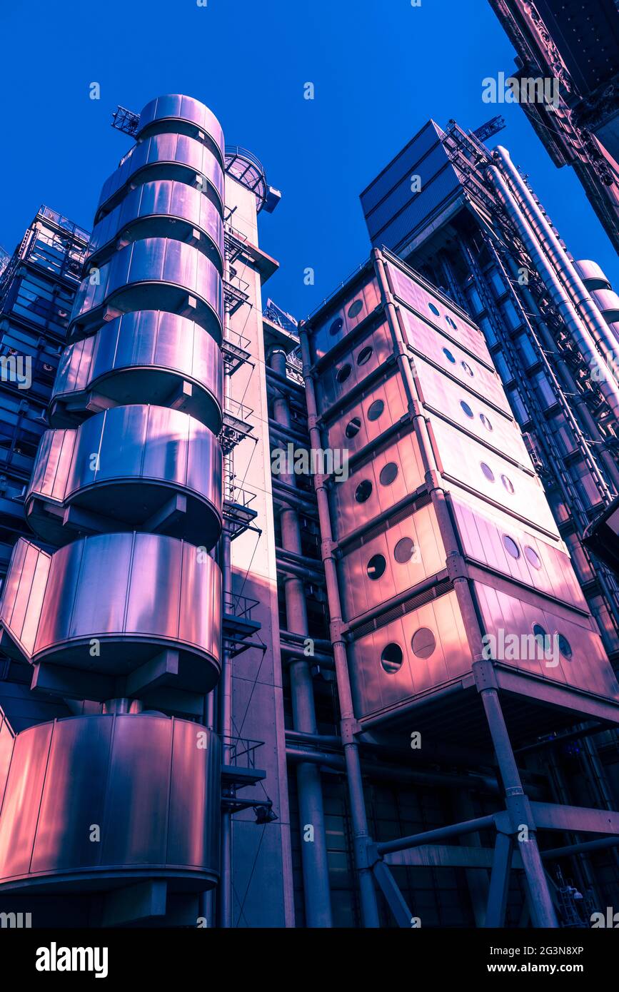 Lloyds Insurance Building in Lime Street, London. Aufgrund seiner ungewöhnlichen Designmerkmale auch als Inside Out Building bekannt. Stockfoto