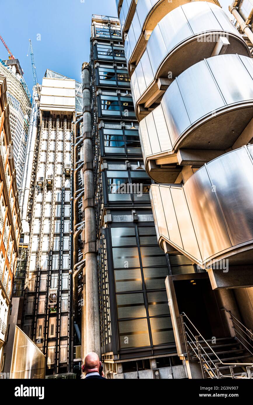 Lloyds Insurance Building in Lime Street, London. Aufgrund seiner ungewöhnlichen Designmerkmale auch als Inside Out Building bekannt. Stockfoto