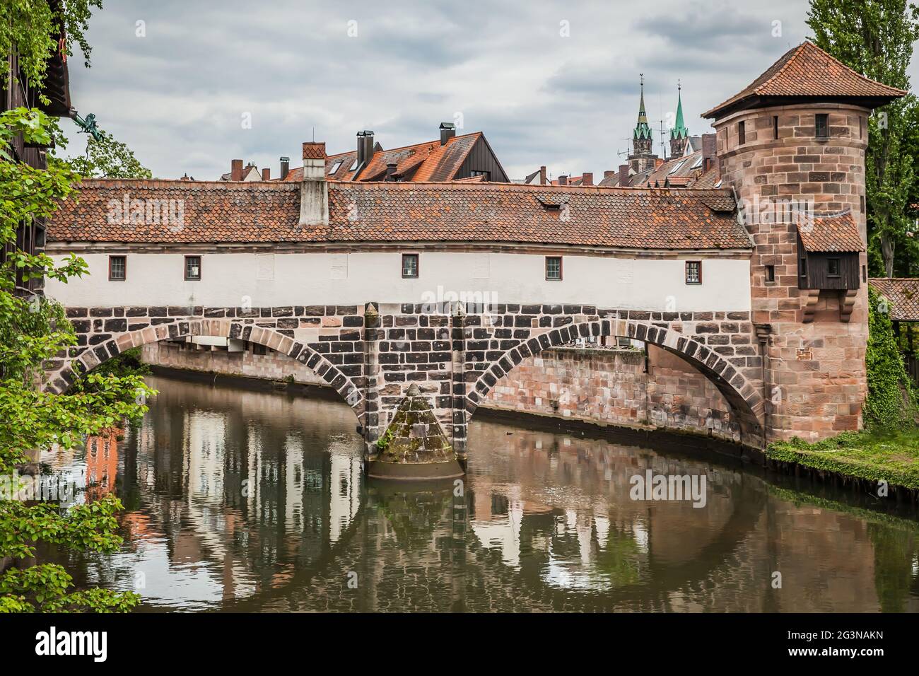 Alte Brücke über die Pegnitz in der Nürnberger Altstadt Stockfoto