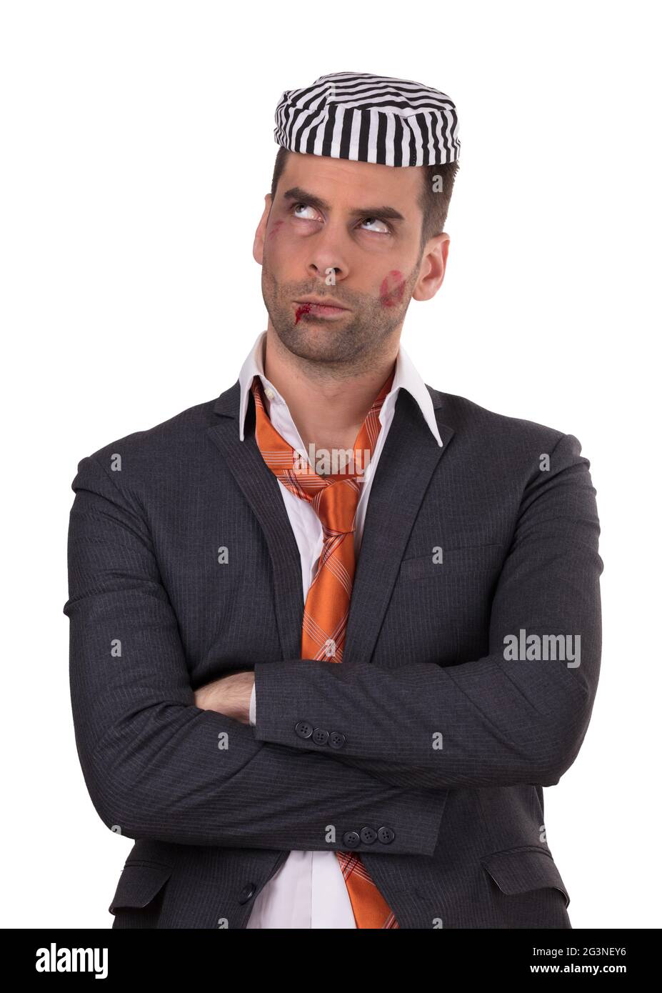 Nahaufnahme eines Sträflings mit blutiger Lippe, geschlagen und gequetscht Stockfoto