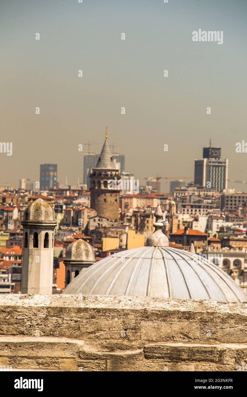 Außenansicht der Kuppel in osmanischer Architektur Stockfoto