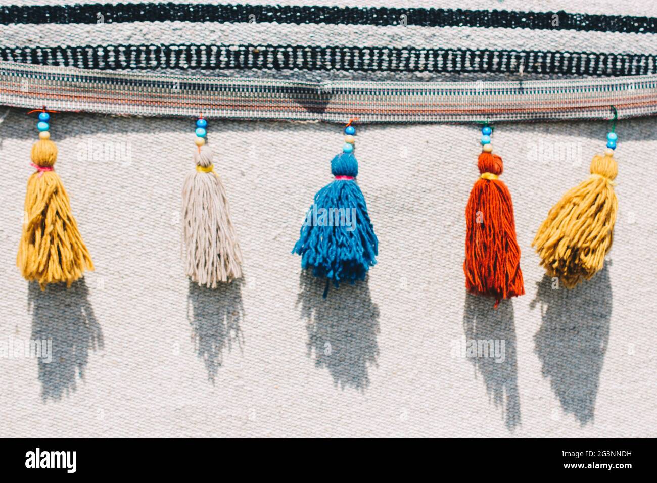 Traditionelle Quasten in verschiedenen Farben Stockfoto