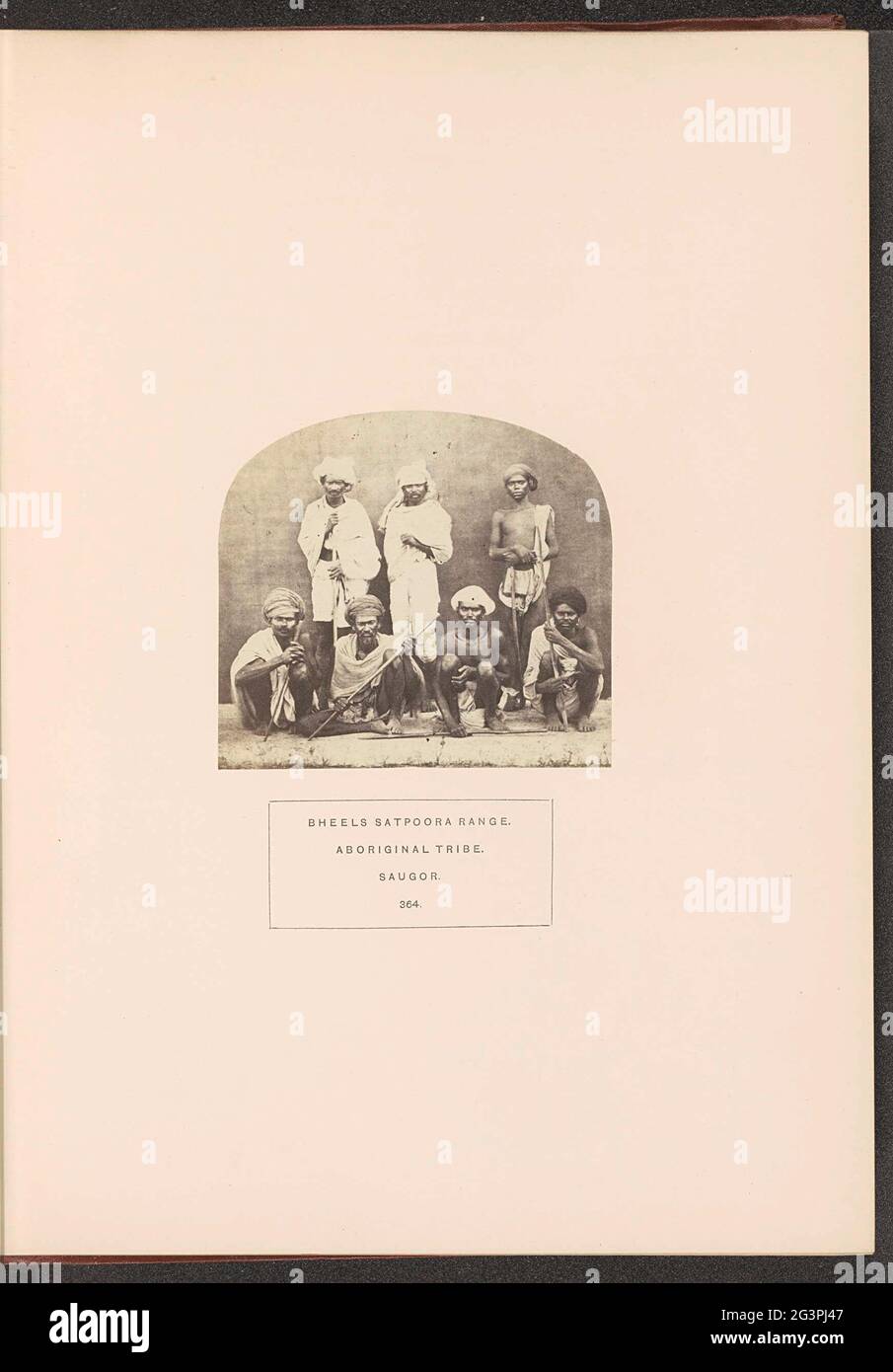 Porträt einer Gruppe von bhil-Leuten aus den Satorpen-Bergen; Sheeps Satpoora Range. Stamm Der Aborigines. Saugor. . Stockfoto