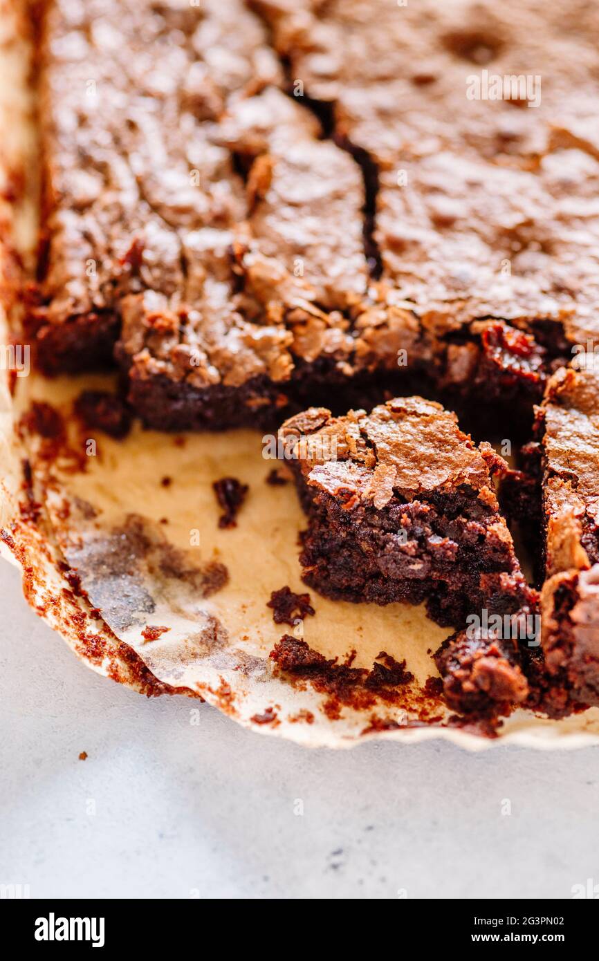 Schokoladenbrownie-Kuchen oder Dessert aus nächster Nähe Stockfoto