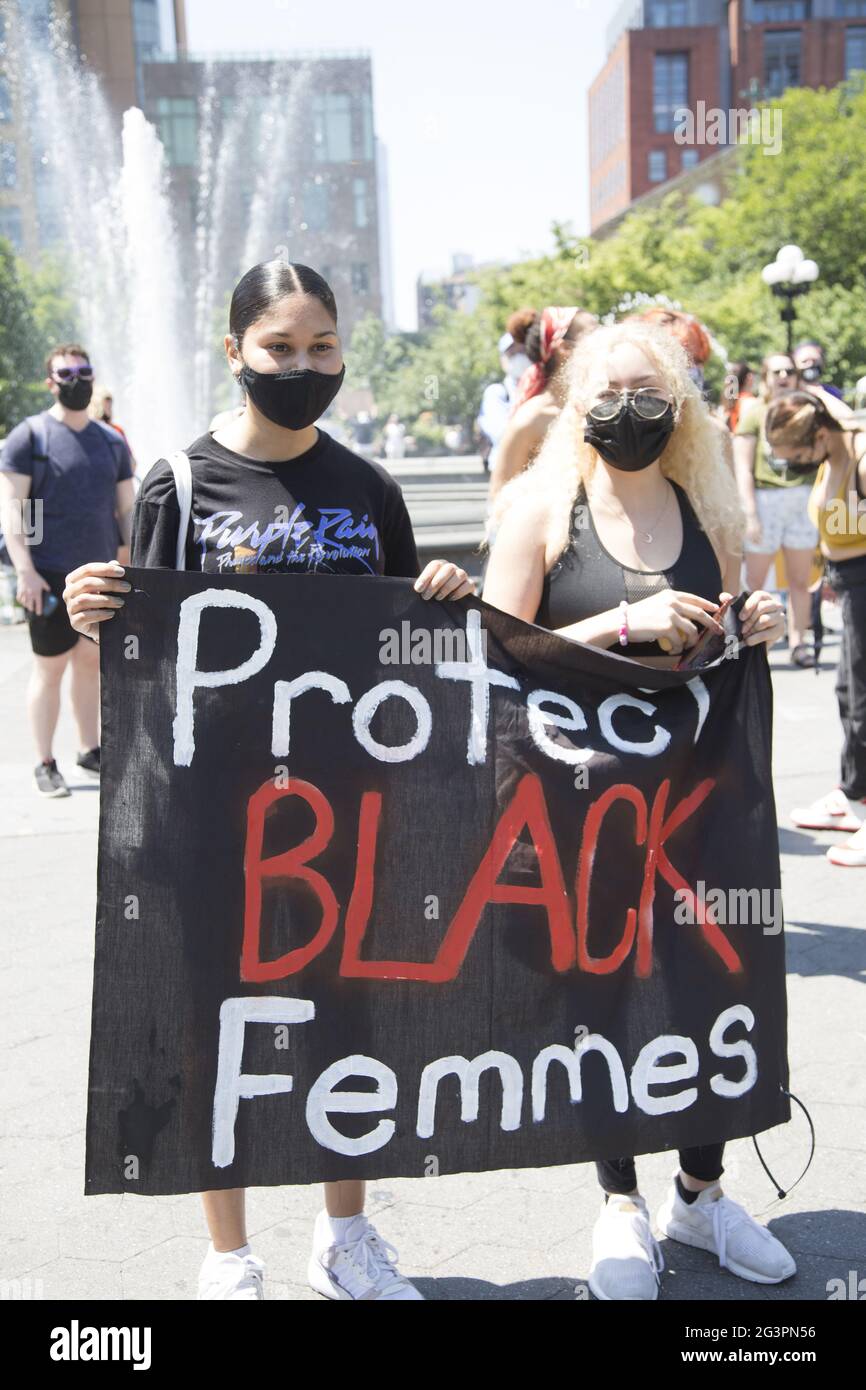 Demonstration und marsch unter Führung von Studenten der New York City High School fordern polizeifreie Schulen. Sie bitten um eine Atmosphäre der Bildung, die keine Inhaftierung möglich ist. Stockfoto