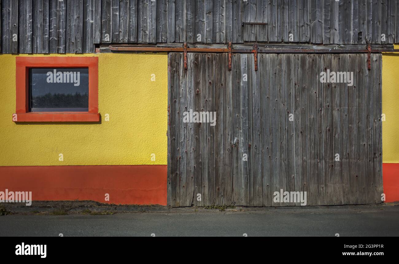Die alte Scheunentür Stockfoto
