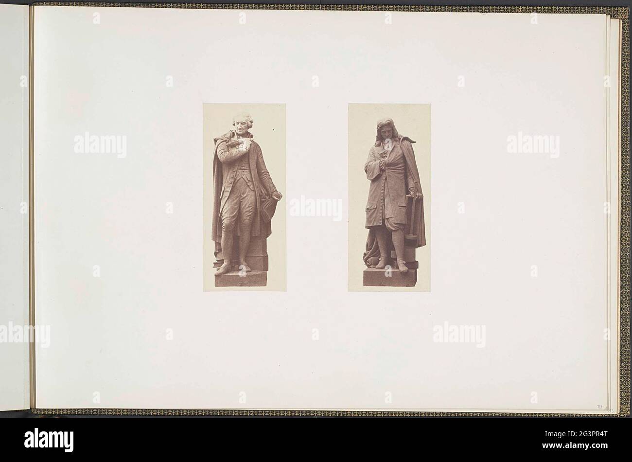 Gipsmodelle für Skulpturen im Louvre-Palast: Links 'Condorcet' von Pierre Loison und rechts 'Papin' von Jean-François. Anteil des Treffens der Tuilerien im Louvre 1852-1857, Album 1. Stockfoto