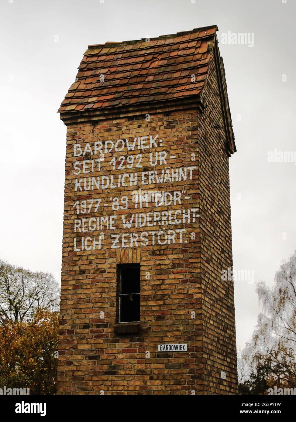 Trafohaus Bardowiek in der Wüste an der ehemaligen innerdeutschen Grenze in Mecklenburg-Vorpommern Stockfoto