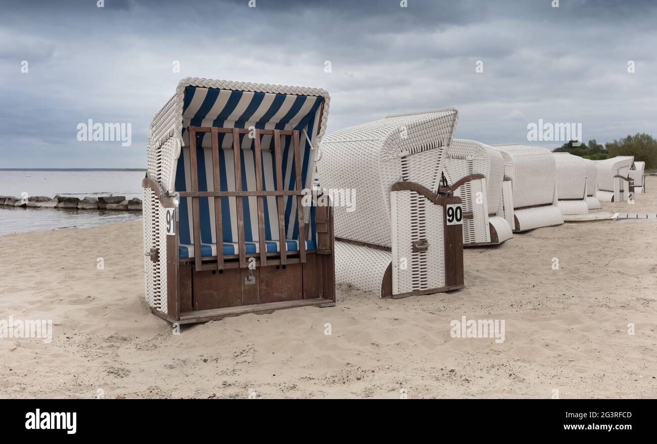 Deutsche Küste, leerer Strand, Regenwetter, Prognose, Regentag, Tourismuskrisen Stockfoto