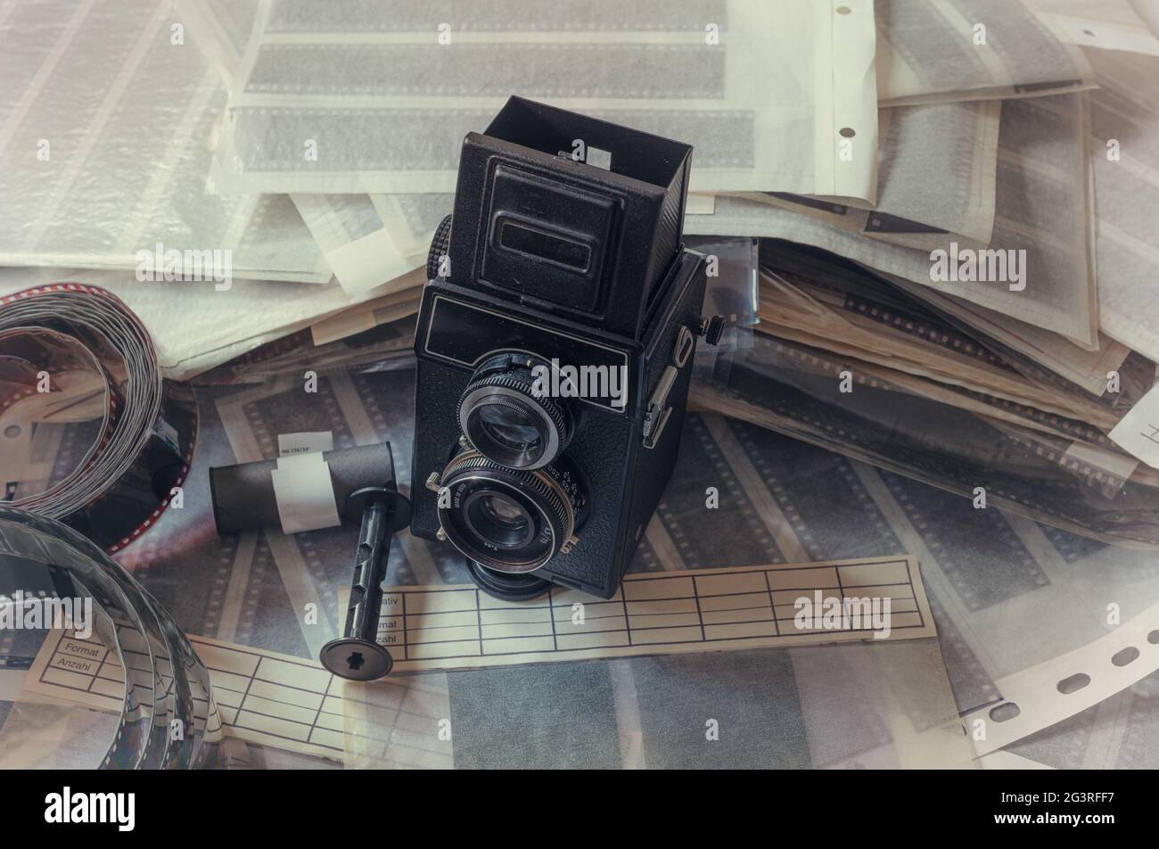 Dachboden finden alte Negative, alte Kamera, Digitalisierung Fotos Bild Copyright-Archivierung Stockfoto