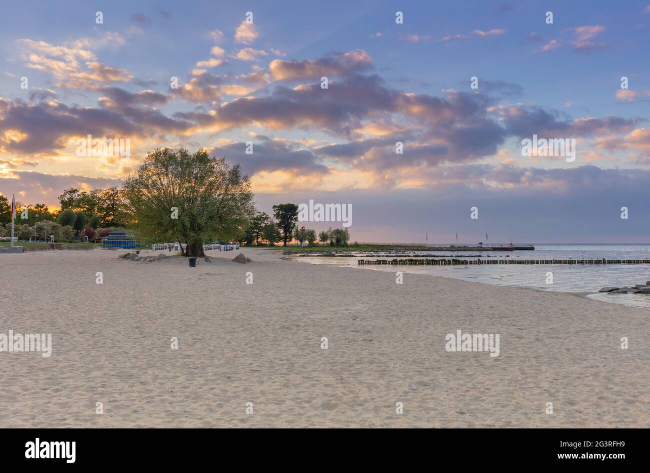 Küste von Ueckermünde, Sundown, Deutsche Feiertage, Mecklenburg Vorpommern Stockfoto