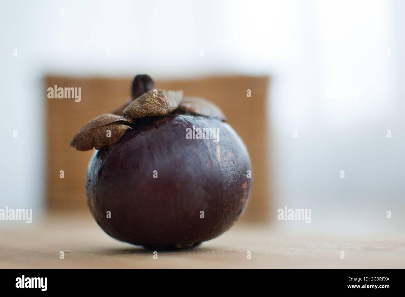 Dunkelviolette Haut Stockfotos Und Bilder Kaufen Alamy