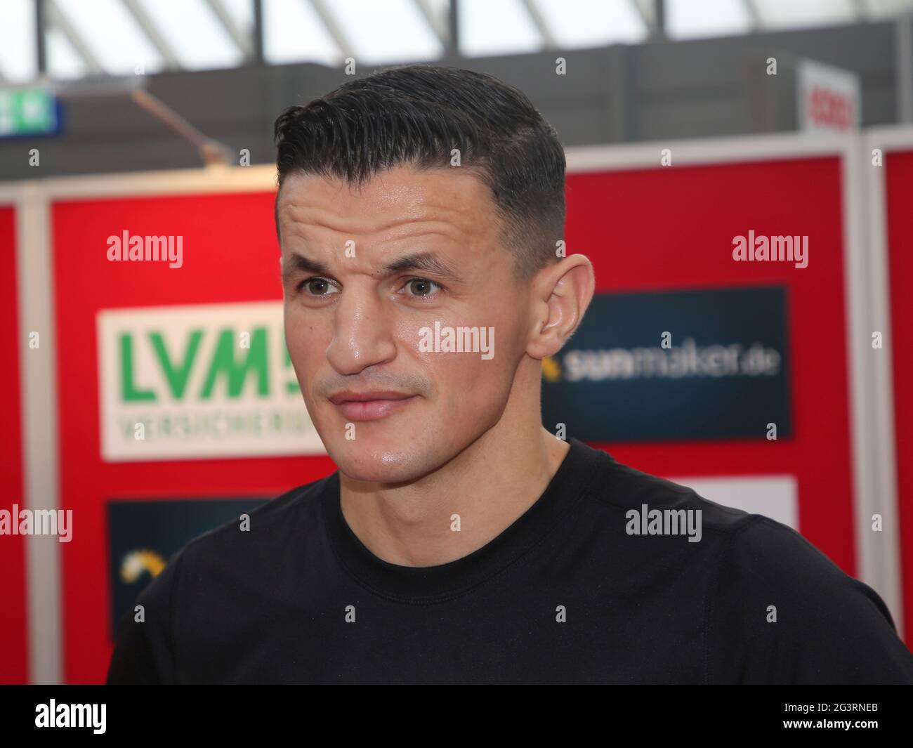 Leichter Schwergewichtsboxer Robin Krasniqi SES Boxen für den Kampf am 10.10.2020 in Magdeburg Stockfoto