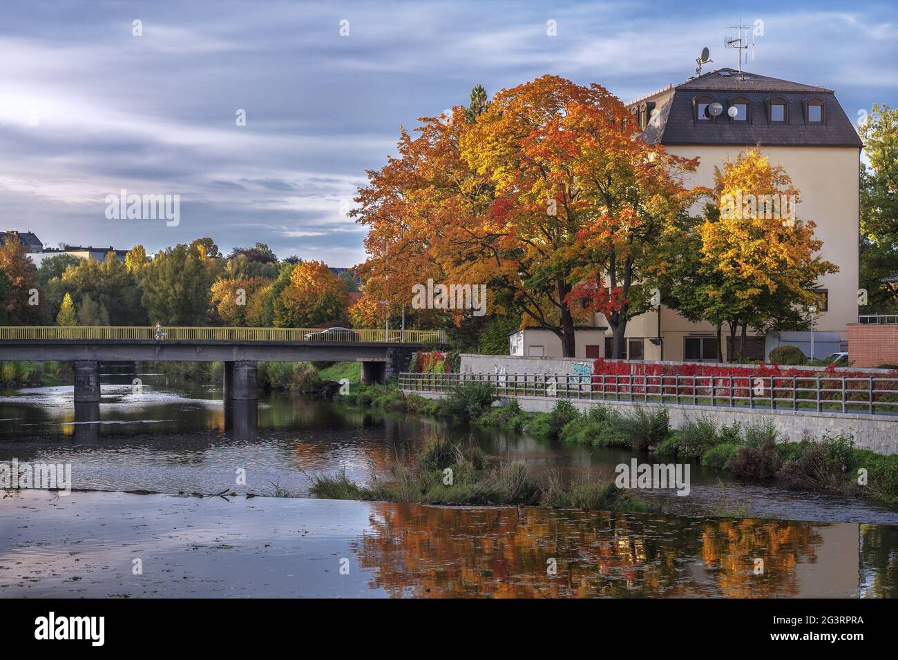 Die herbstliche Stadt Hof in Oberfranken Stockfoto