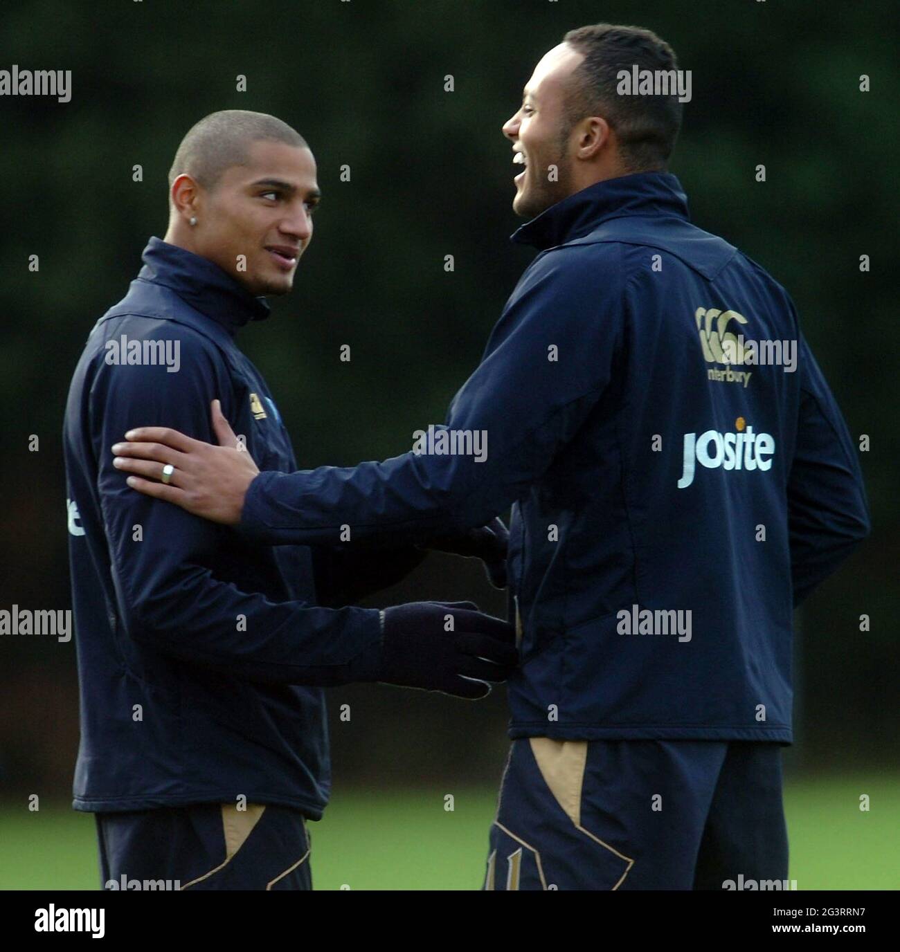 PORTSMOUTH FC, POMPEY, PORTSMOUTH'S PRINCE BOATANG UND YOUNIS KABOUL BEIM TRAINING HEUTE?/GESTERN, FREITAG PIC MIKE WALKER, 2009 Stockfoto