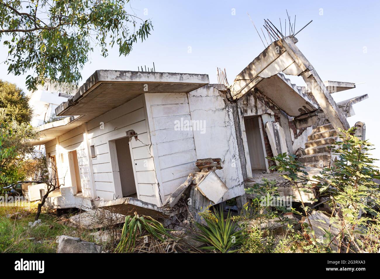 Haus stürzte während eines Erdbebens ein. Stockfoto