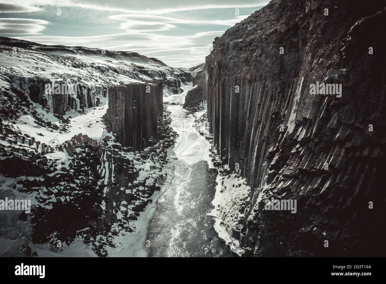 Der Studlagil Canyon schneite aus der Vogelperspektive Stockfoto