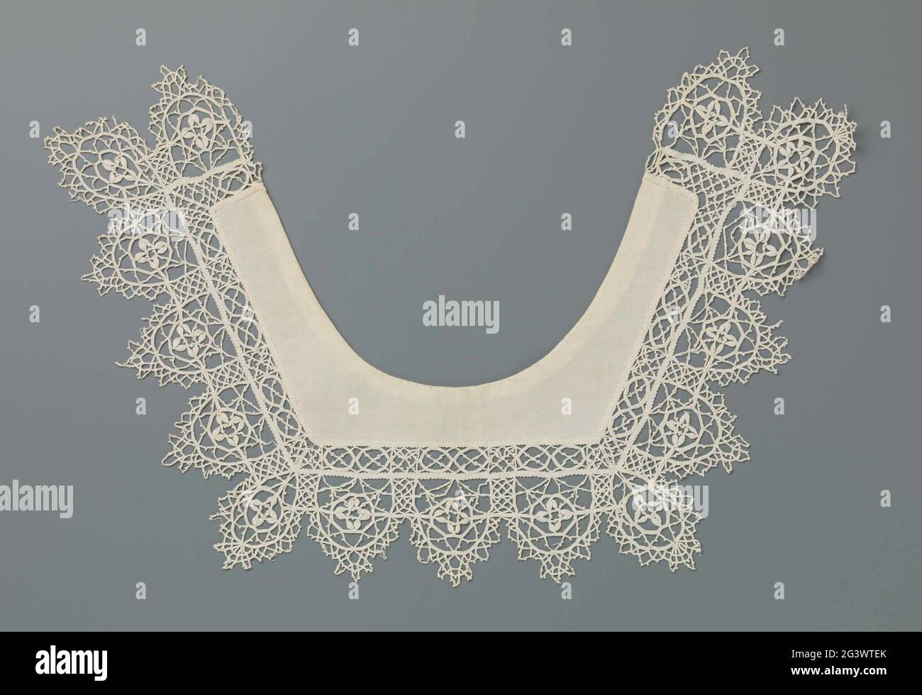 Oval Mit Zwei Punkten Stockfotos Und Bilder Kaufen Alamy