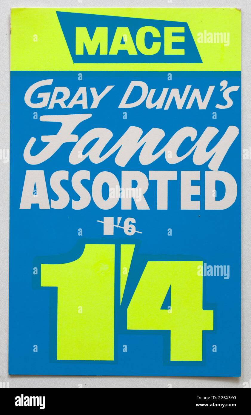 Vintage 1960er Shop Preisauszeige Karte - Grey Dunns Fancy verschiedene Kekse Stockfoto