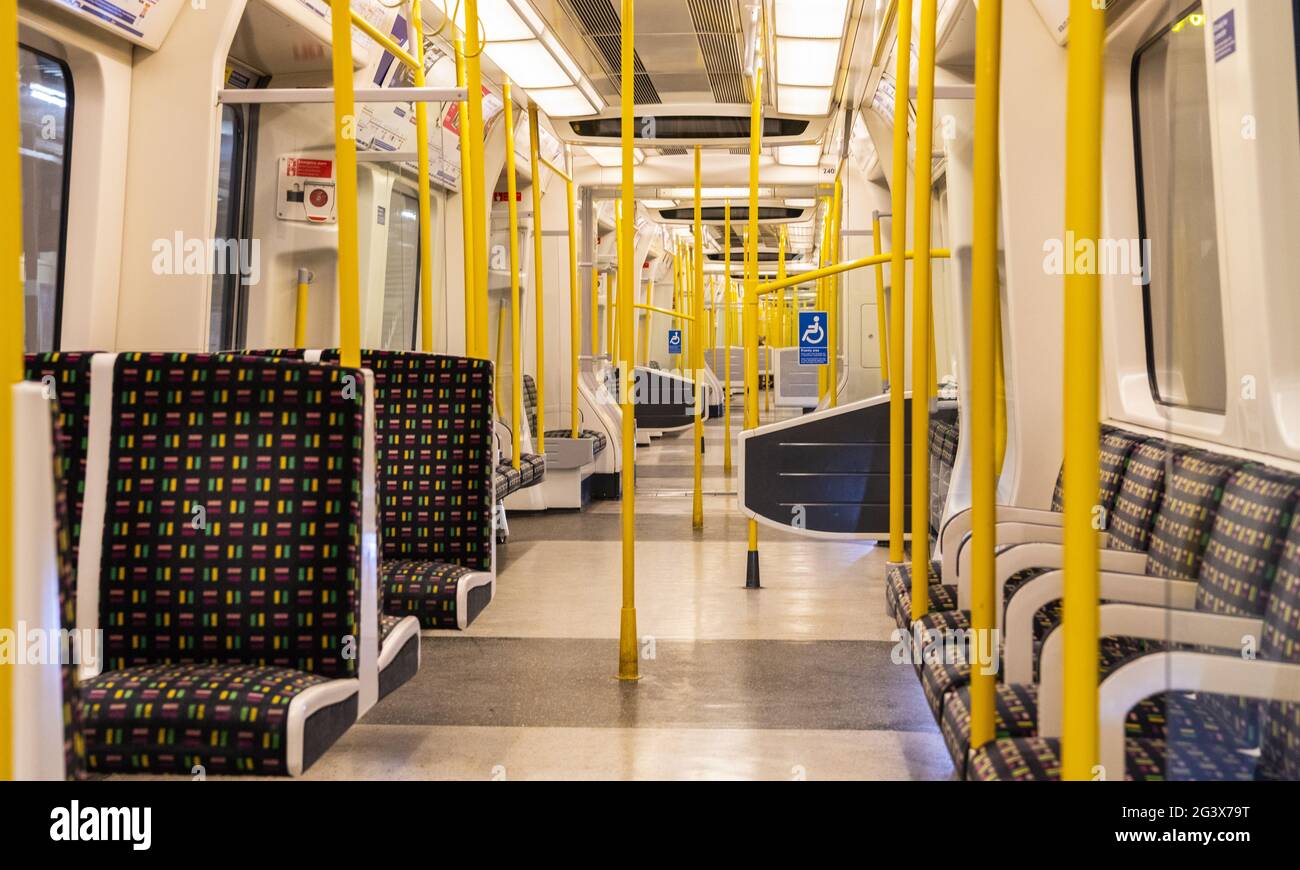 In einem Metropolitan Train der Londoner U-Bahn Stockfoto