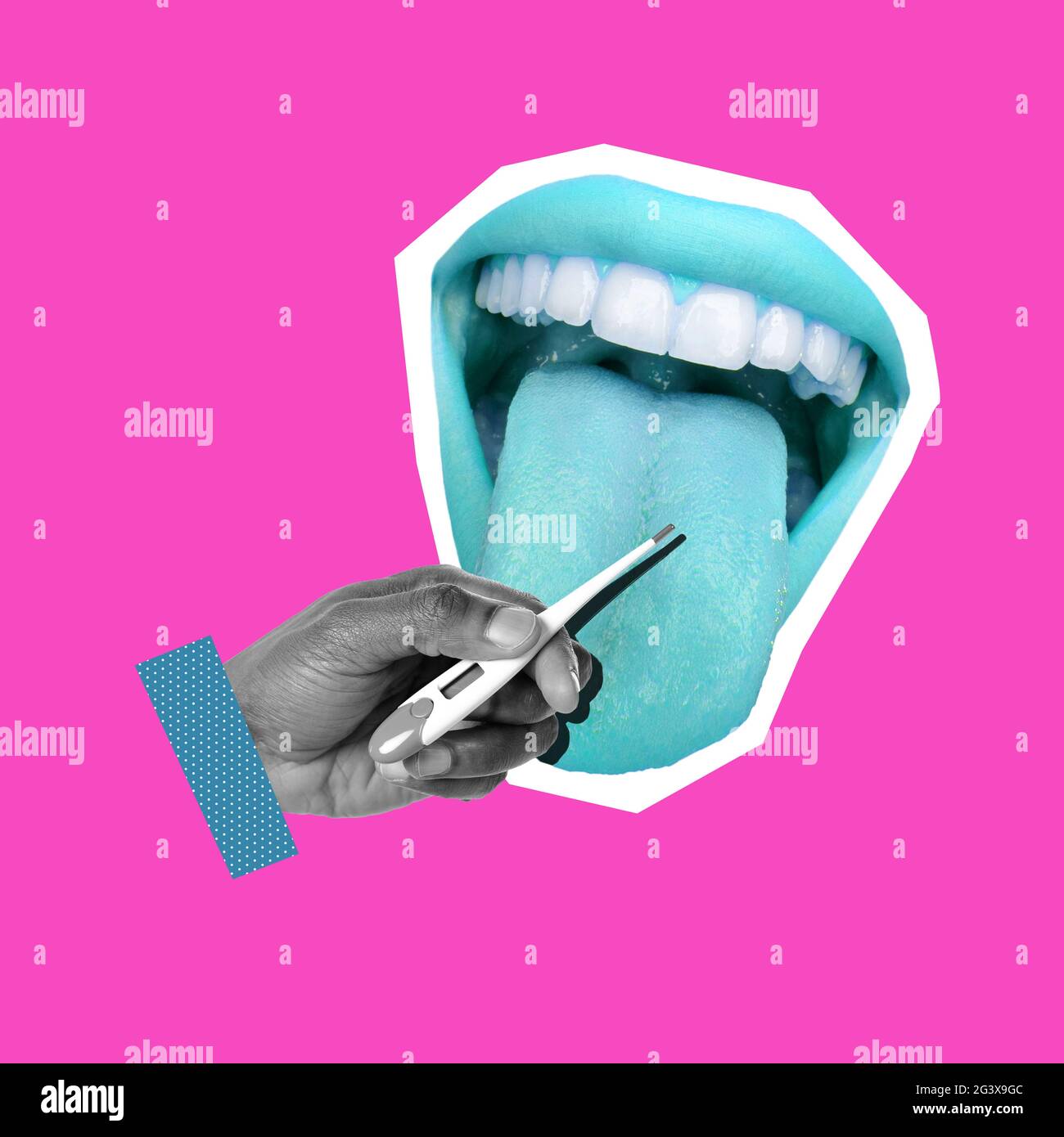 Abstrakte Zunge zur Temperaturmessung mit offenem Mund. Rosa Hintergrund. Die männliche Hand mit Thermometer. Stockfoto
