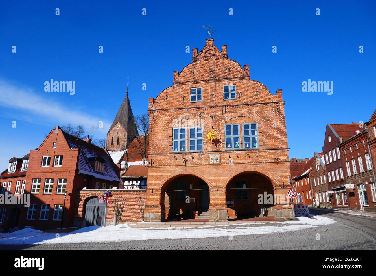 Rathaus auf dem Marktplatz in Gadebusch Stockfoto