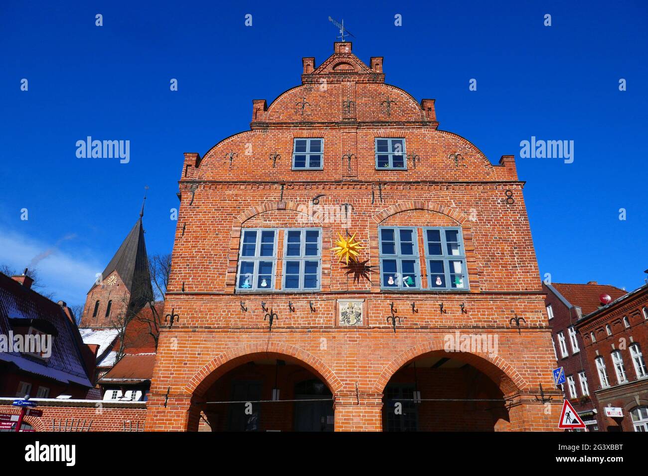 Rathaus auf dem Marktplatz in Gadebusch Stockfoto