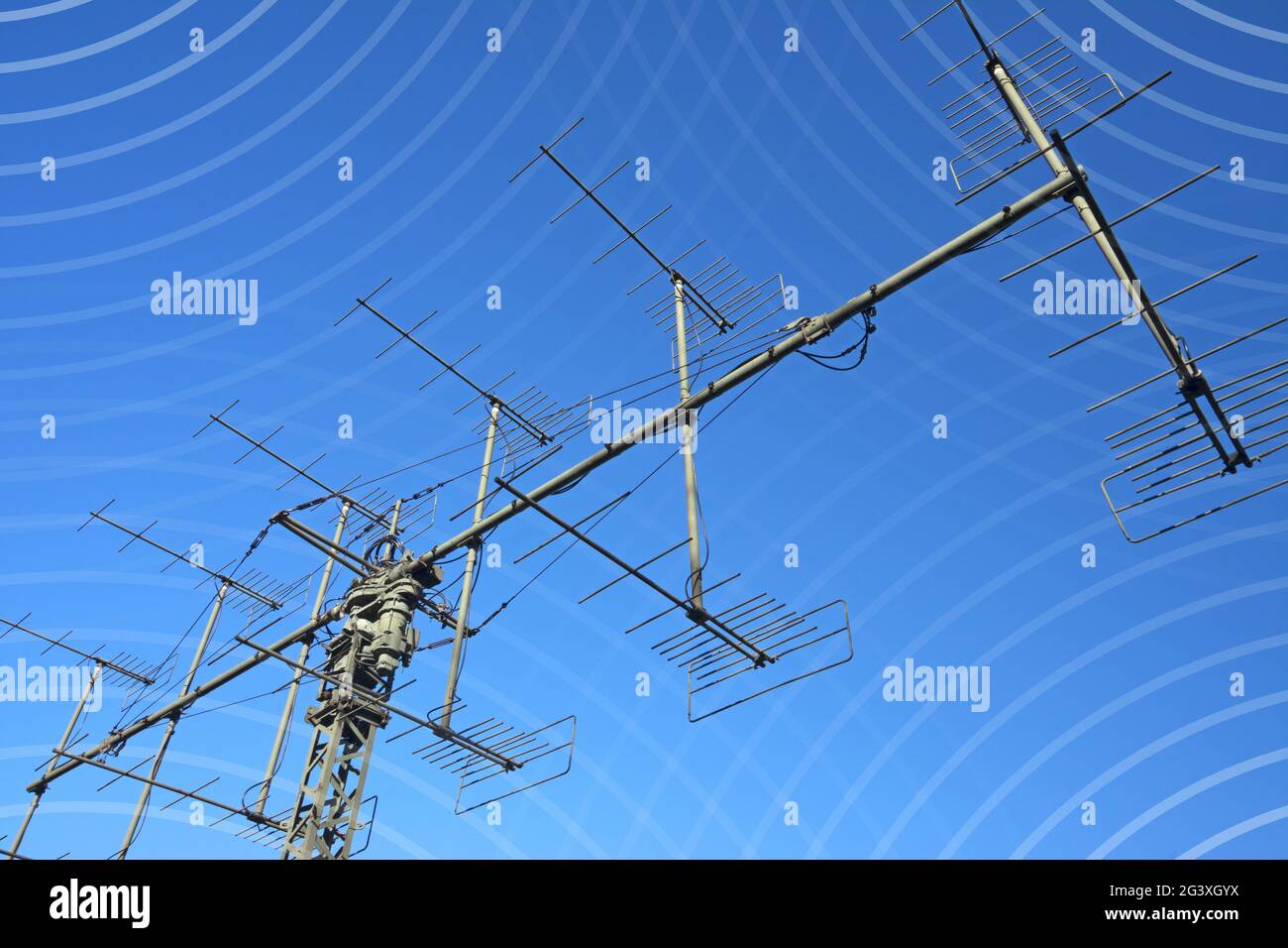 Antennen- und Radiowellen Stockfoto