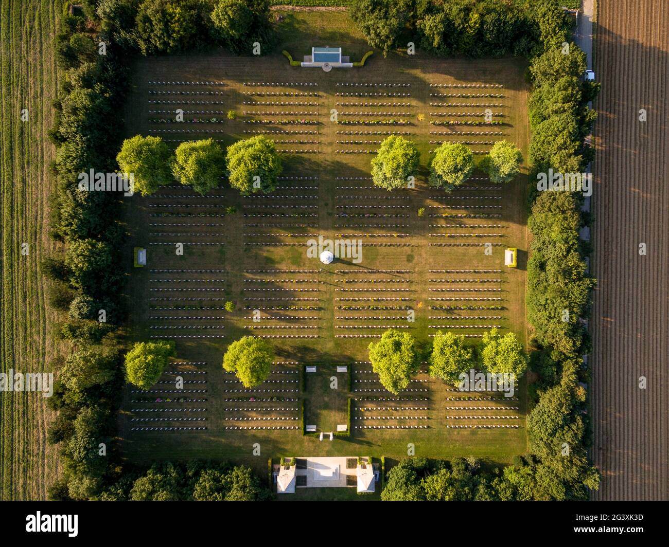 Der kanadische Kriegsfriedhof von Beny sur Mer mit überwiegend kanadischen Soldaten, die in den frühen Phasen der Schlacht an der Normandie im Seco getötet wurden Stockfoto