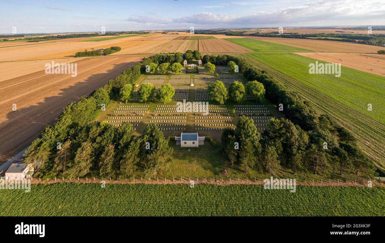 Der kanadische Kriegsfriedhof von Beny sur Mer mit überwiegend kanadischen Soldaten, die in den frühen Phasen der Schlacht an der Normandie im Seco getötet wurden Stockfoto