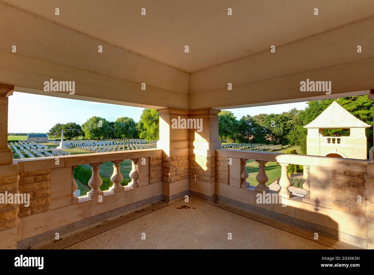 Der kanadische Kriegsfriedhof von Beny sur Mer mit überwiegend kanadischen Soldaten, die in den frühen Phasen der Schlacht an der Normandie im Seco getötet wurden Stockfoto