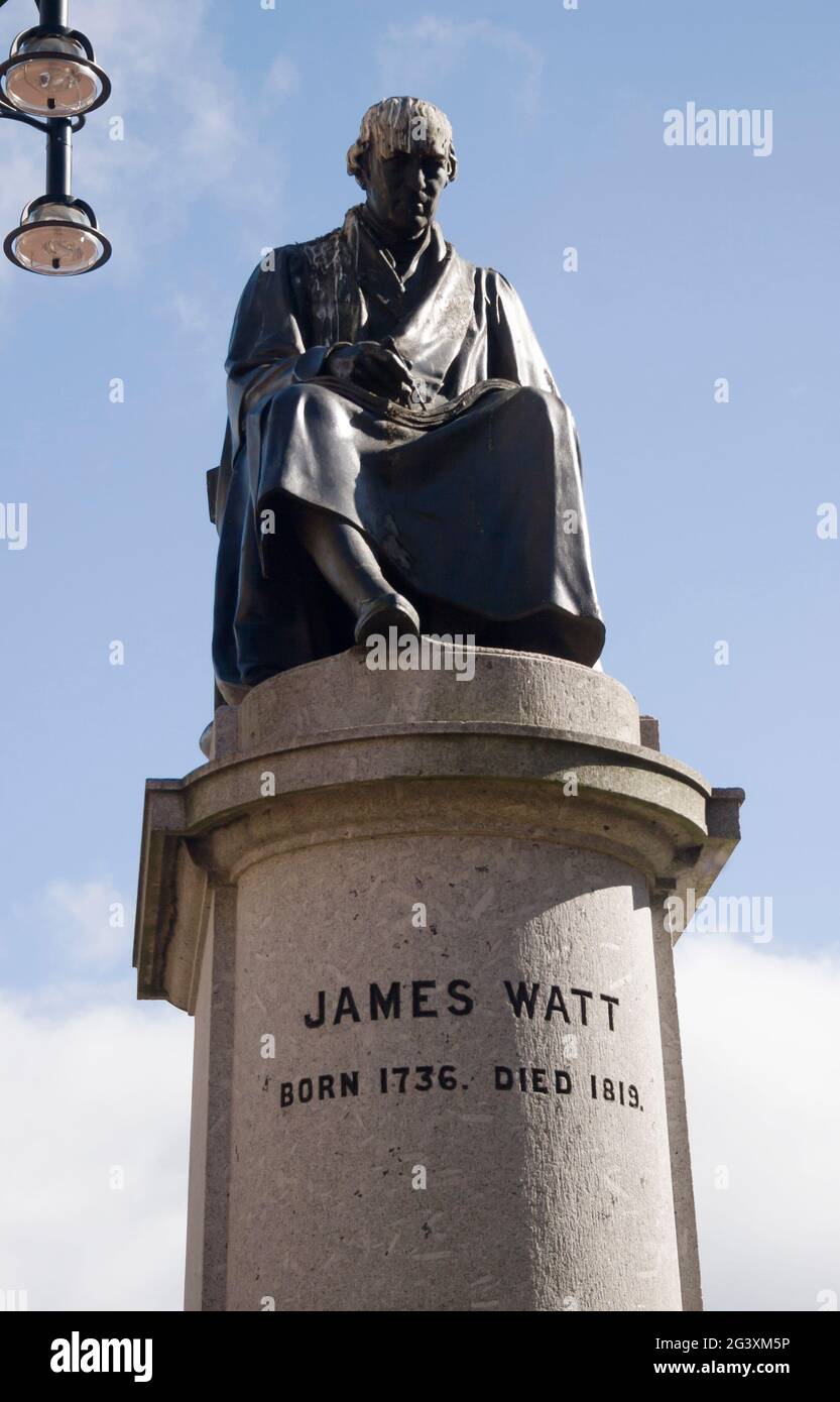 Statue von James Watt, Erfinder und Ingenieur, auf dem George Square, Glasgow, Schottland Stockfoto