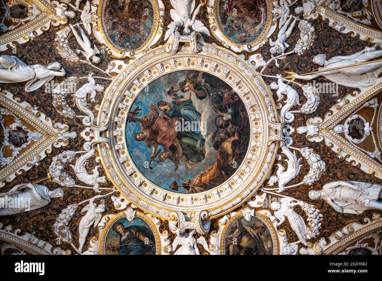 Welcher Maler Hat Im Palazzo Ducale Dogenpalast Das Deckenfries Gemalt
