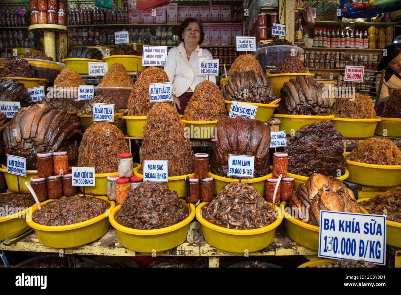 Fischprodukte zum Verkauf im Chau Doc Market, Chau Doc, an Giang, Vietnam, Asien Stockfoto