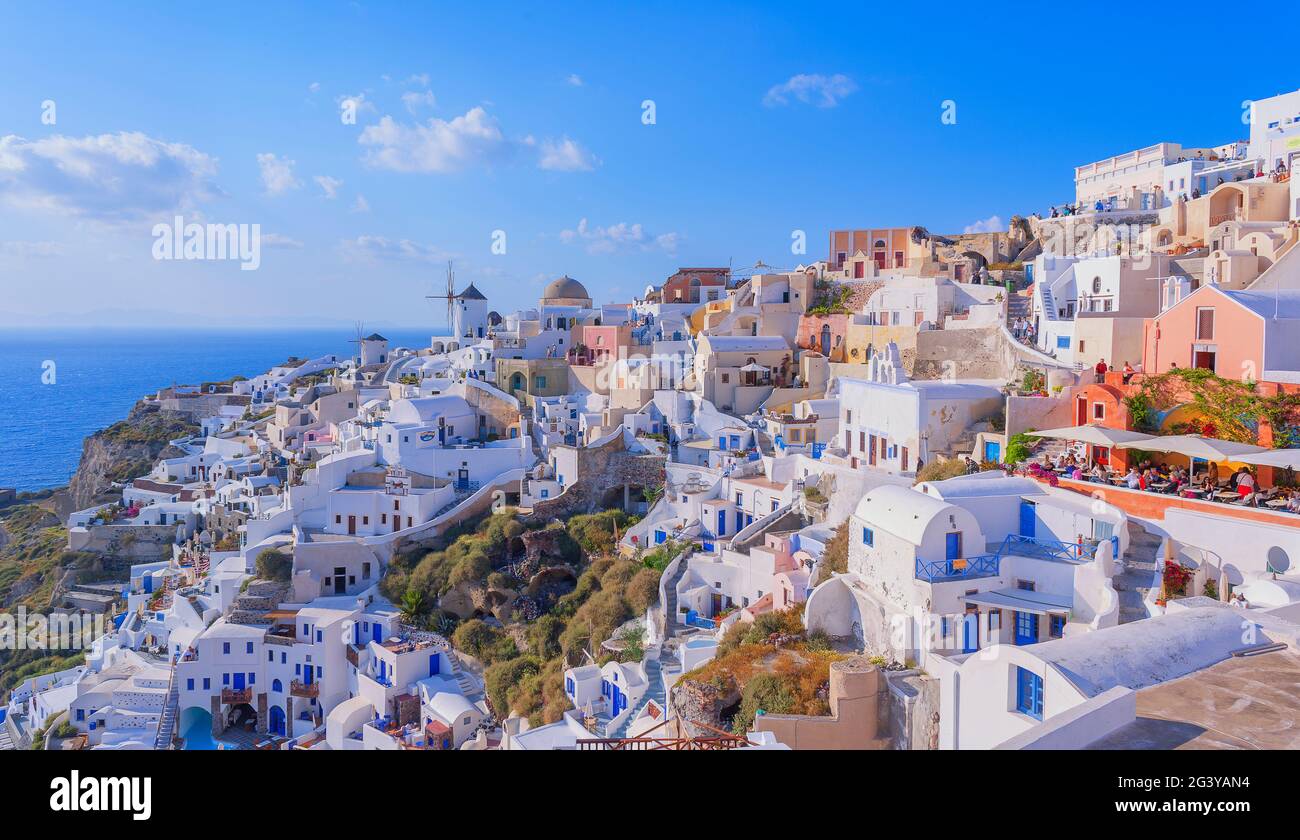 Das Dorf Oia, Oia, Santorini, Kykladen, Griechenland Stockfoto