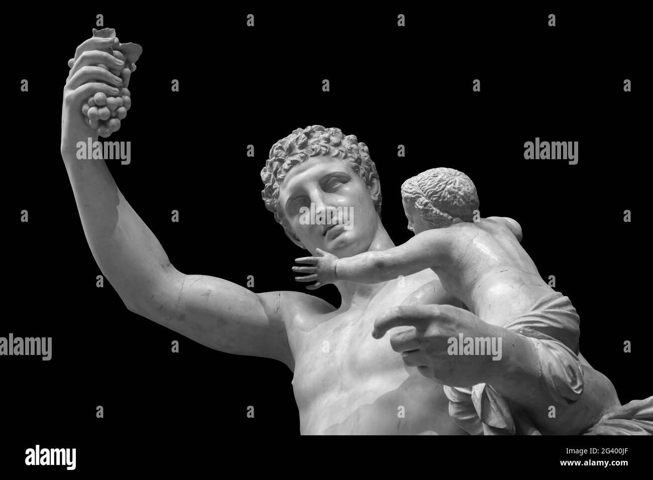 Statue des Dionysos oder Bacchus mit Trauben isoliert Auf Schwarz Stockfoto