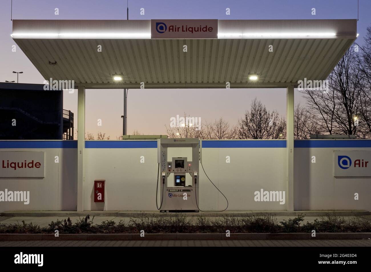 Wasserstofftankstelle, eine der 91 H2-Tankstellen in Deutschland heute, Düsseldorf, Deutschland Stockfoto