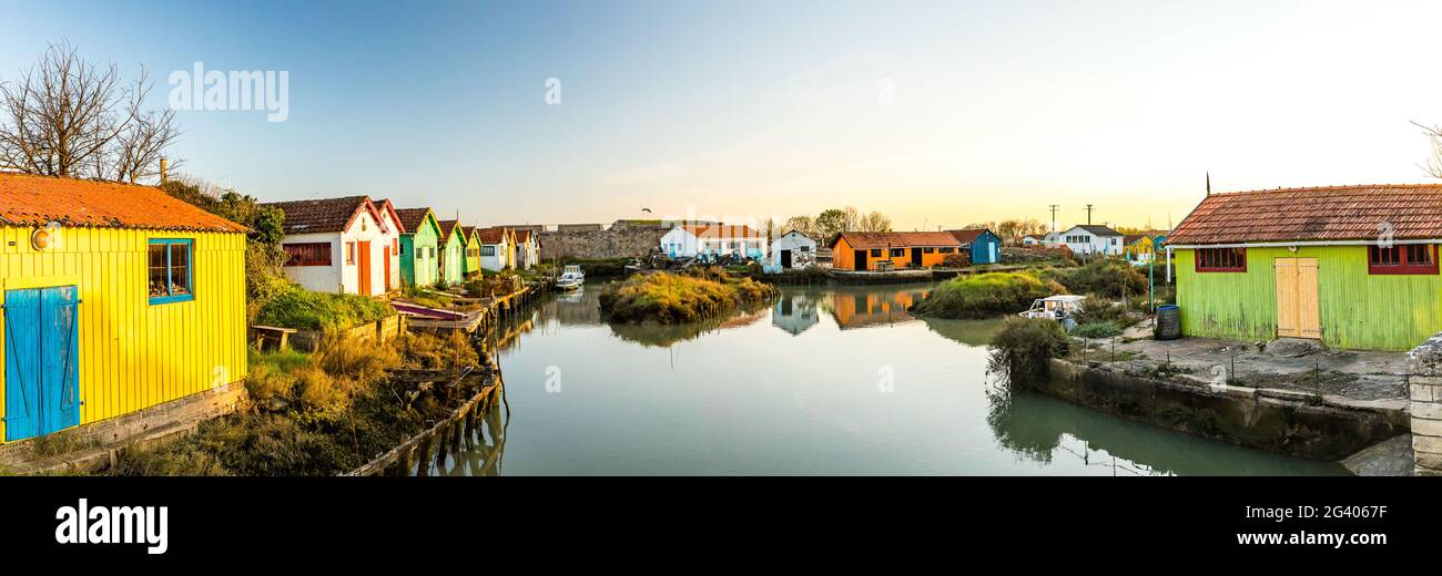 Frankreich. Charentes-Maritimes (17) traditionelle Austernhütten, in denen die Austern vor dem Versand zubereitet werden Stockfoto