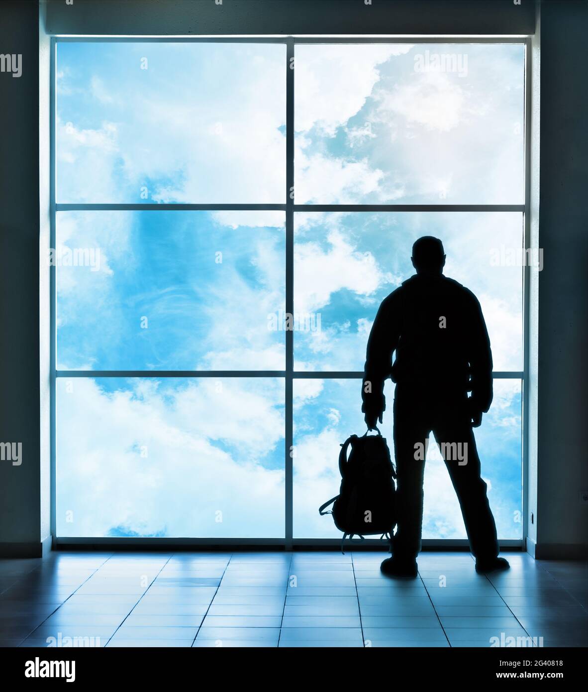 Silhouette von Touristen und eine schöne Landschaft Stockfoto