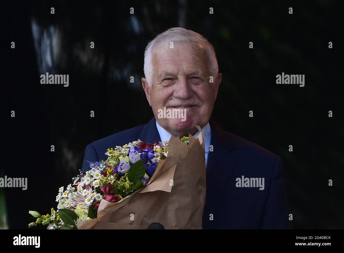 Prag, Tschechische Republik. Juni 2021. Der ehemalige tschechische Präsident Vaclav Klaus feiert am 18. Juni 2021 in Prag, Tschechien, sein 80-jähriges Bestehen. Kredit: Roman Vondrous/CTK Foto/Alamy Live Nachrichten Stockfoto