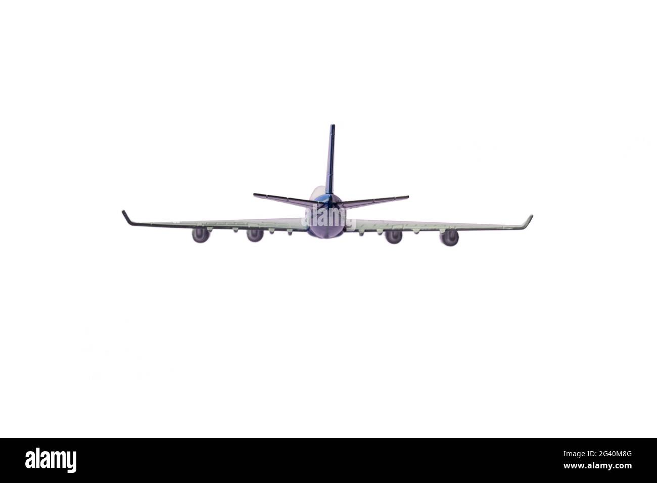 Passagierflugzeug fliegen in der Luft und Reise Ziel Reise isoliert auf weiß Stockfoto