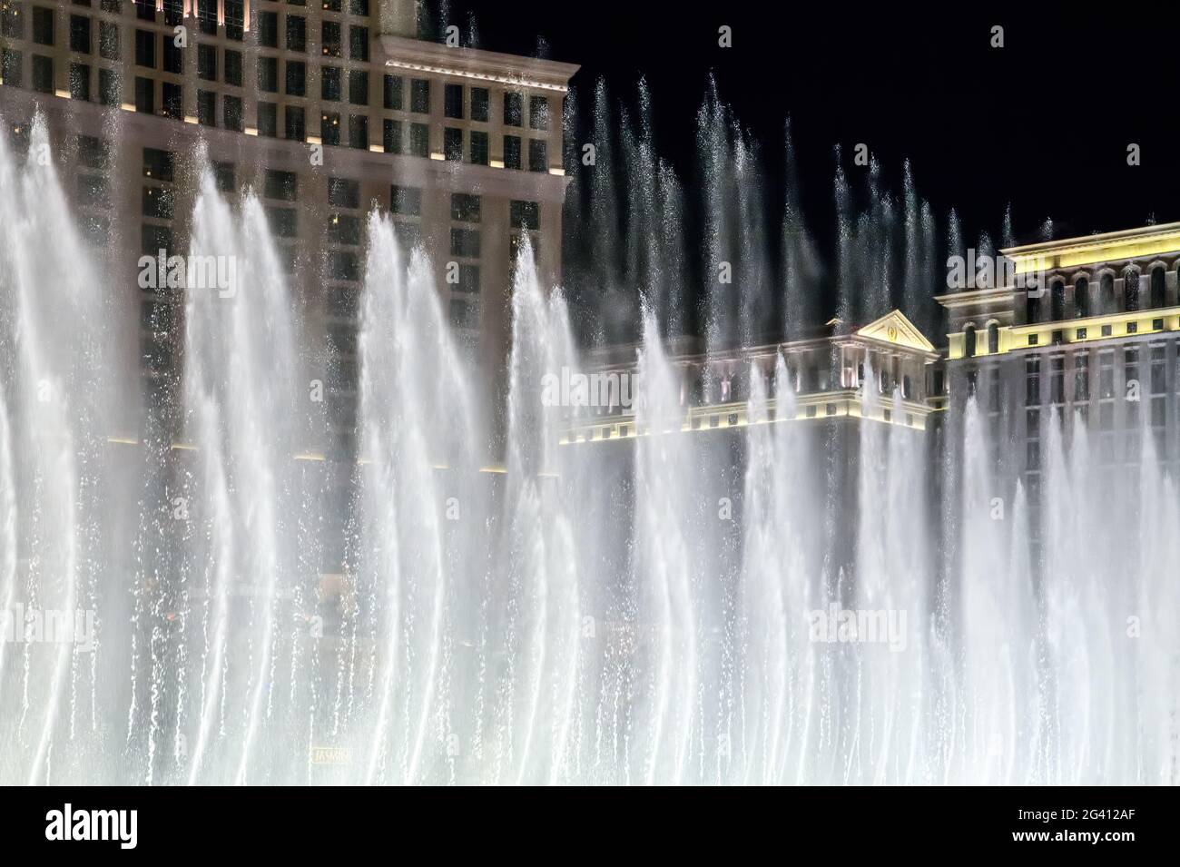 Brunnen von außen Caesars Palace Hotel und Casino in der Nacht in Las Vegas Stockfoto