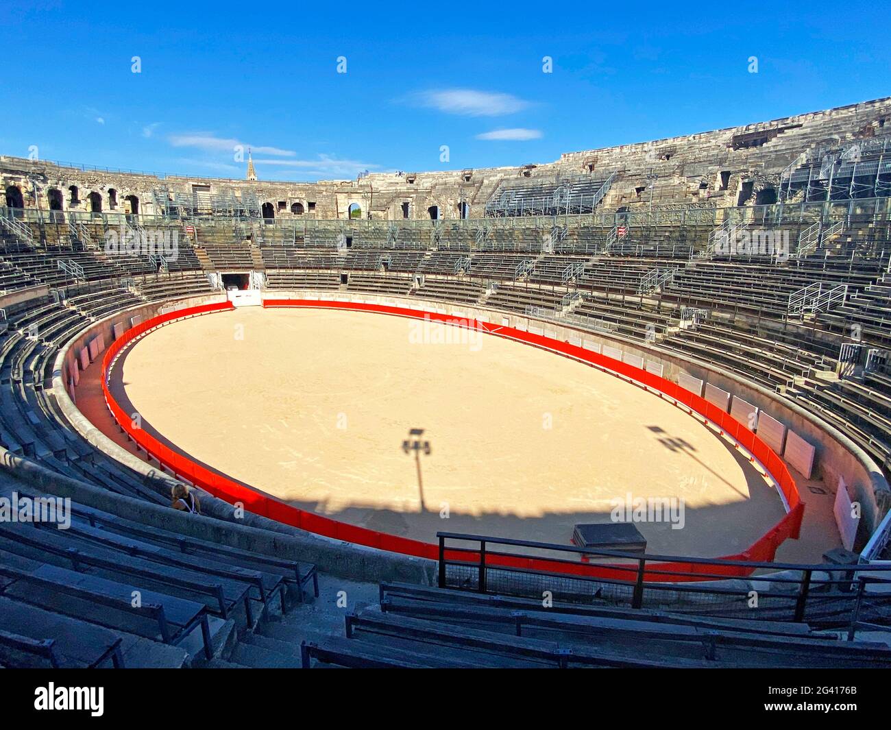 Im Inneren des römischen Amphitheaters, Arena, Stierkampfstadion Nimes, Gard Department, Languedoc-Roussilon, Frankreich Stockfoto