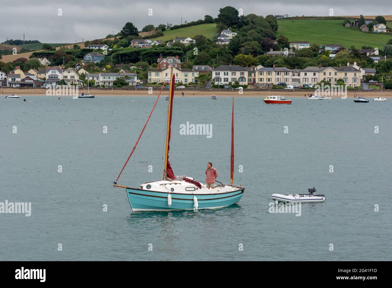 APPLEDORE, DEVON/UK - 14. AUGUST : Segeln in der Torridge und Taw Mündung in Devon am 14. August 2013. Nicht identifizierte Personen. Stockfoto