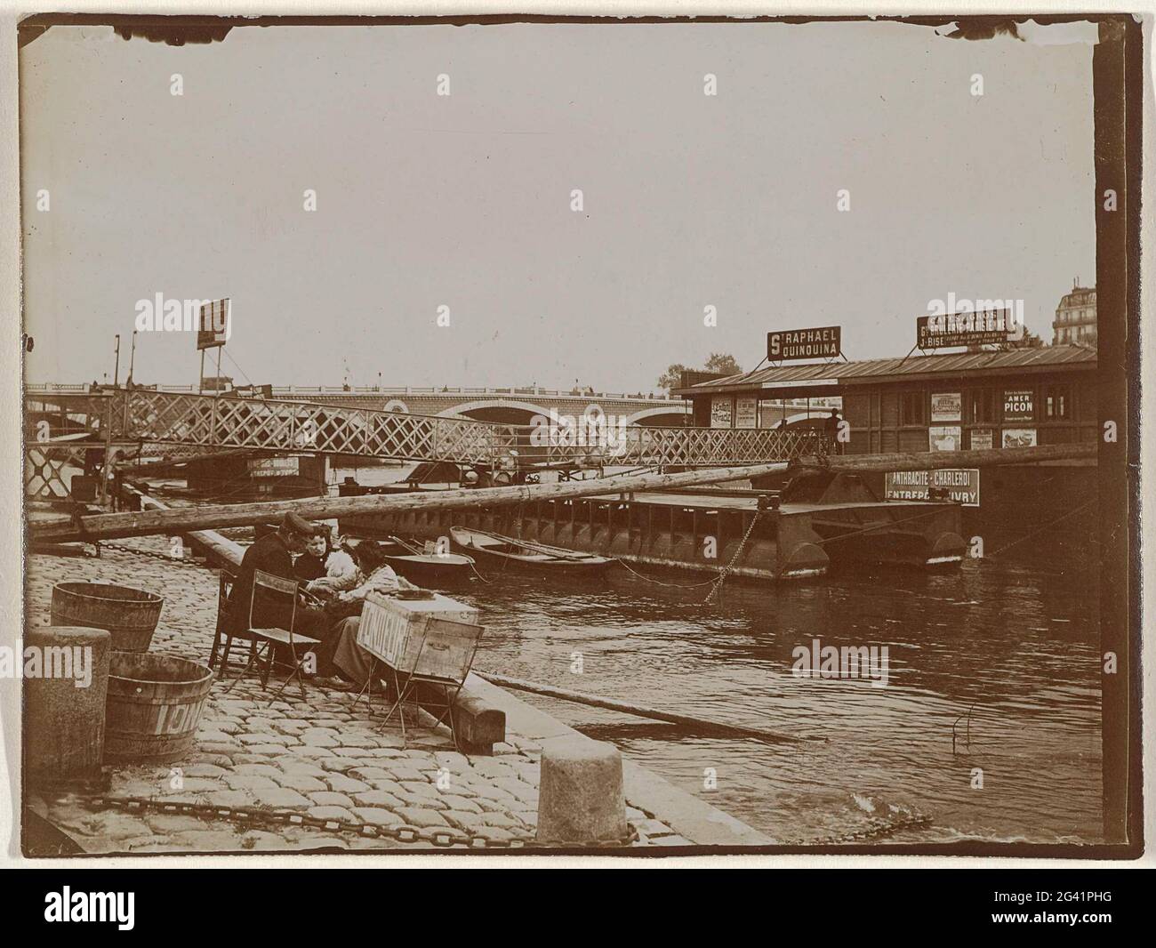 Pariser. Foto aus einer Serie von 6 Amateurfotos. Stockfoto