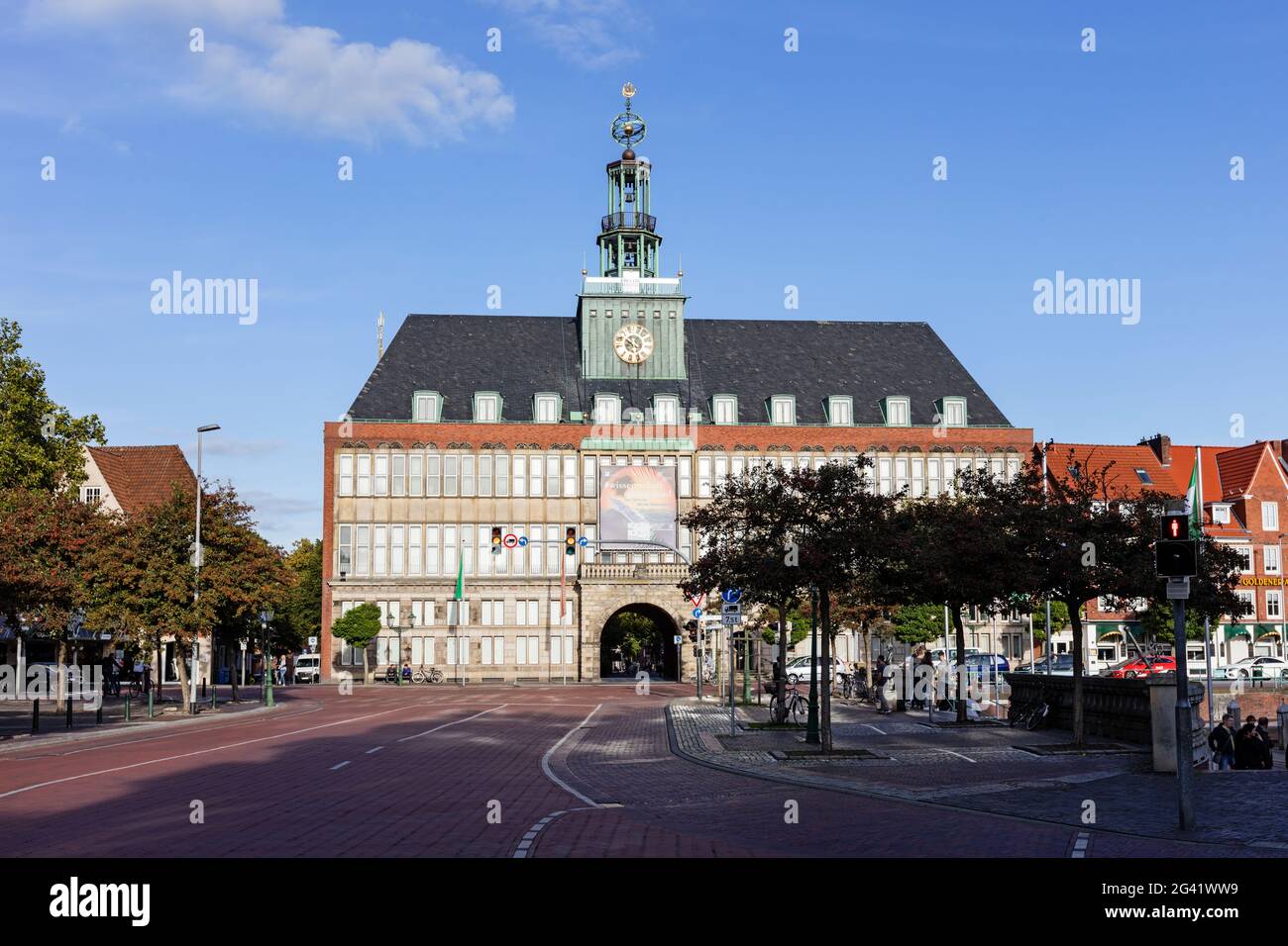 Das Rathaus von Emden, Rathaus, Emden, Ostfriesland, Niedersachsen, Deutschland Stockfoto