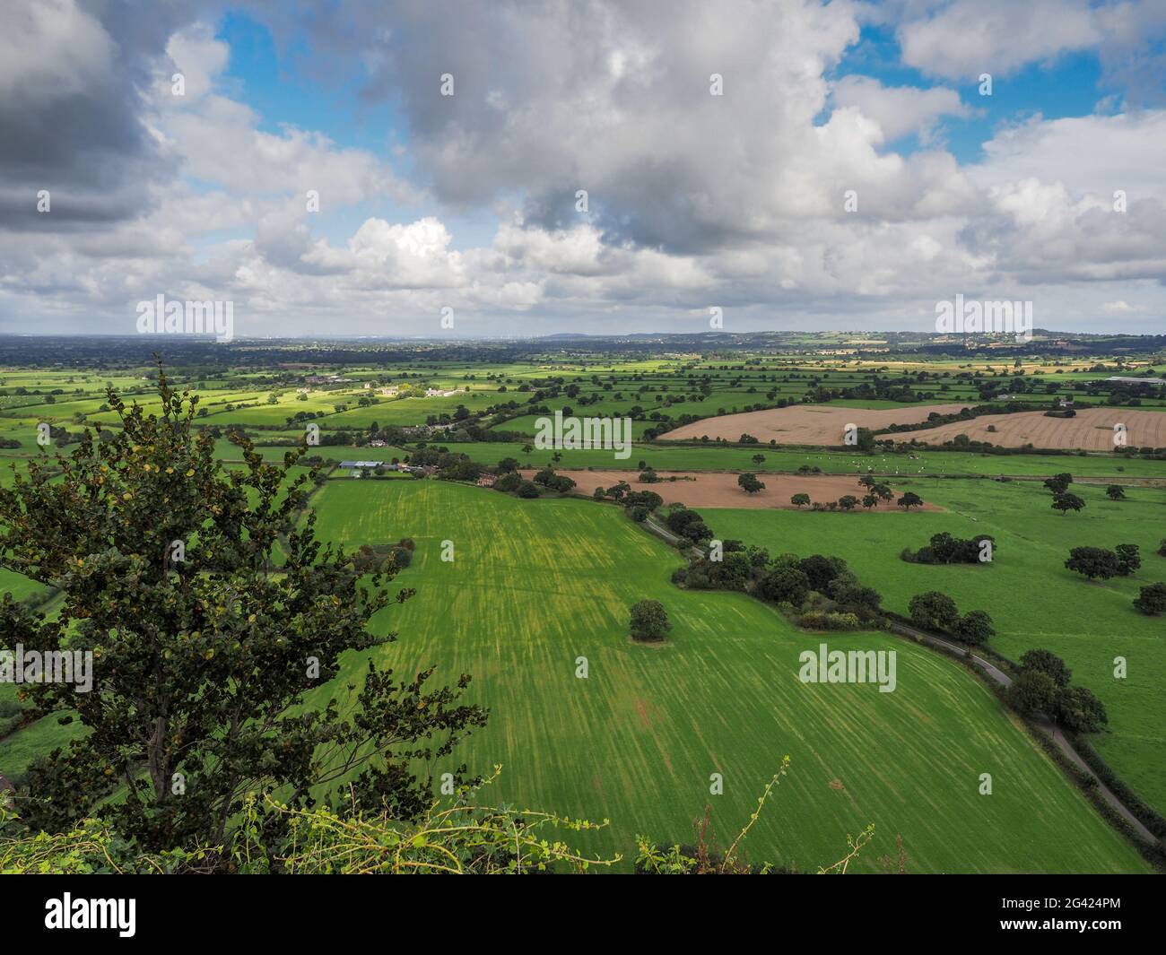 Blick auf die Landschaft von Cheshire von Beeston Castle Stockfoto