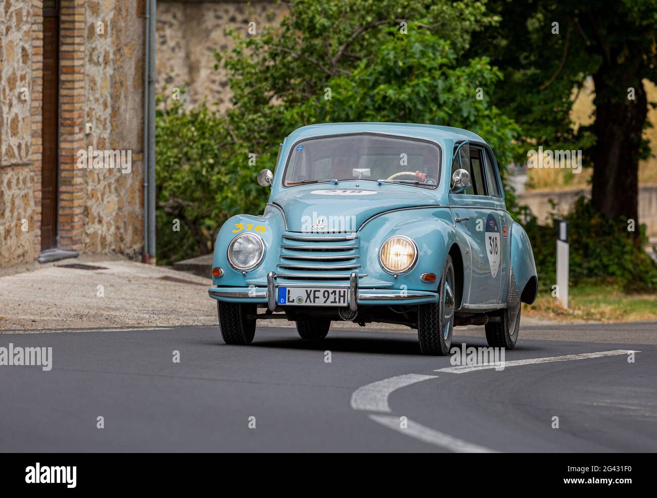 Orvieto, Italien. Juni 2021. A 1955 DKW Sonderklasse 3=6 Arriving in Orvieto Credit: Stephen Bisgrove/Alamy Live News Stockfoto