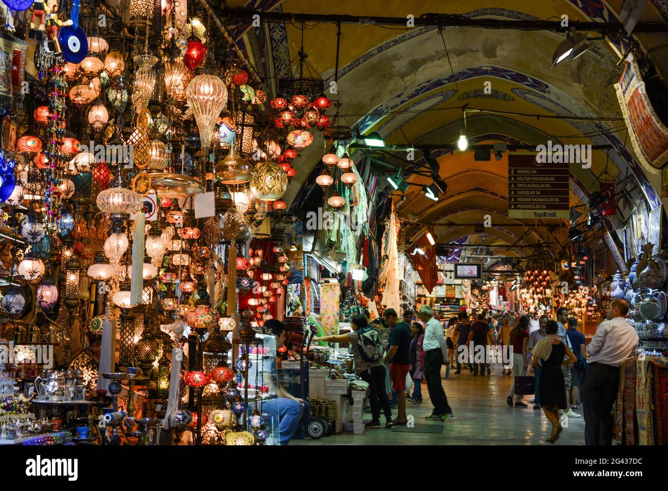 Mosaik-osmanischen Lampen vom großen Basar Stockfoto